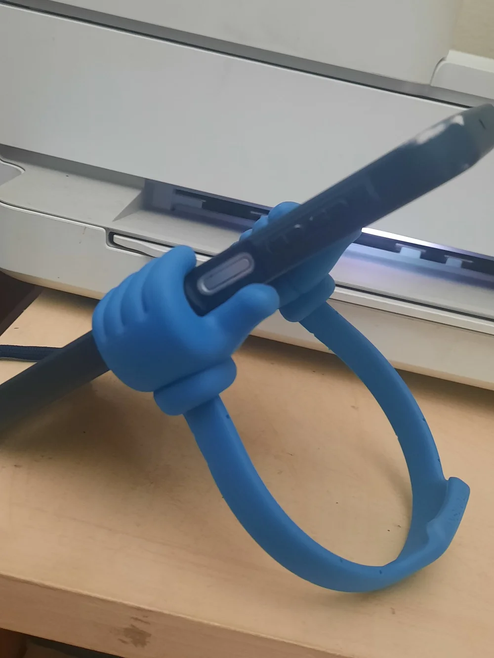 Blue Thumb Grip Universal Cell Phone Cradle